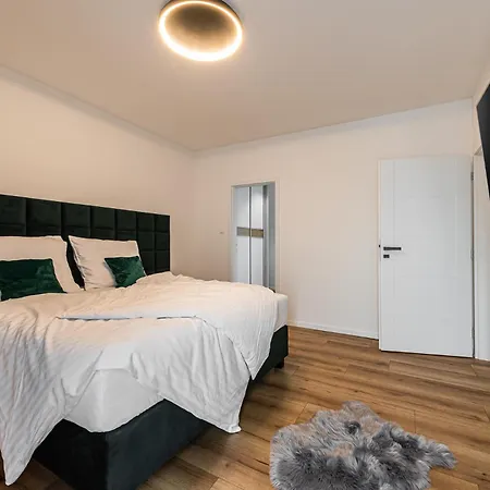 Lilien Tatry * 韦尔卡鲁穆尼卡